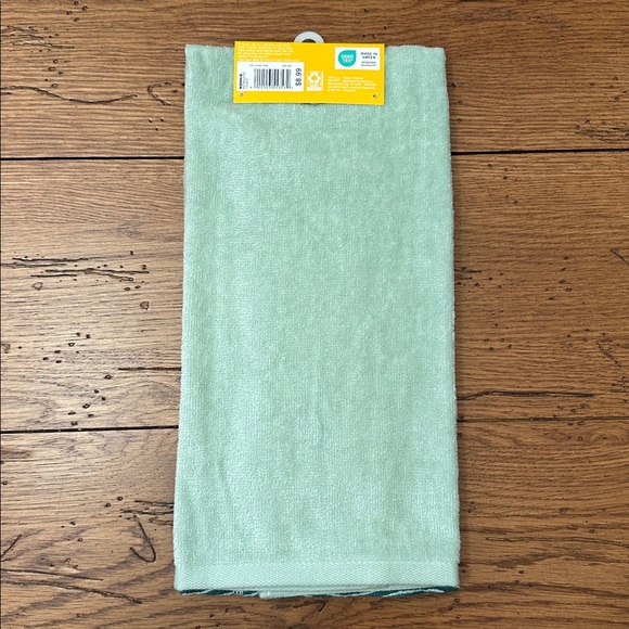 Sea Turtle Embroidered Hand Towel - Picture 3 of 4